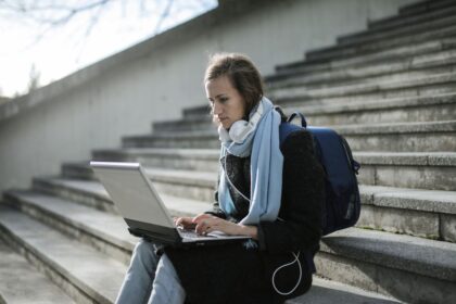 How to Save Money While Studying Abroad: A Realistic Budget for International Students